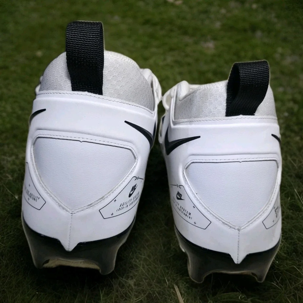 Nike Alpha Menace 3- Mens Sz 18. Shark White Black Football Cleats DM1788 103